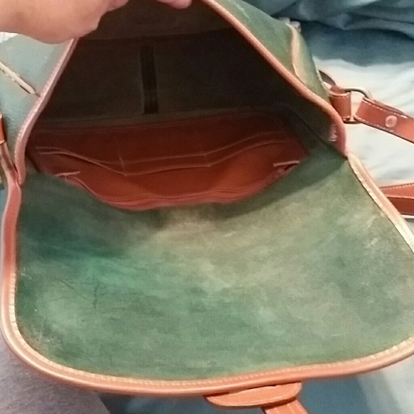 Beautiful green vintage Dooney and Bourke bag - Picture 3 of 6